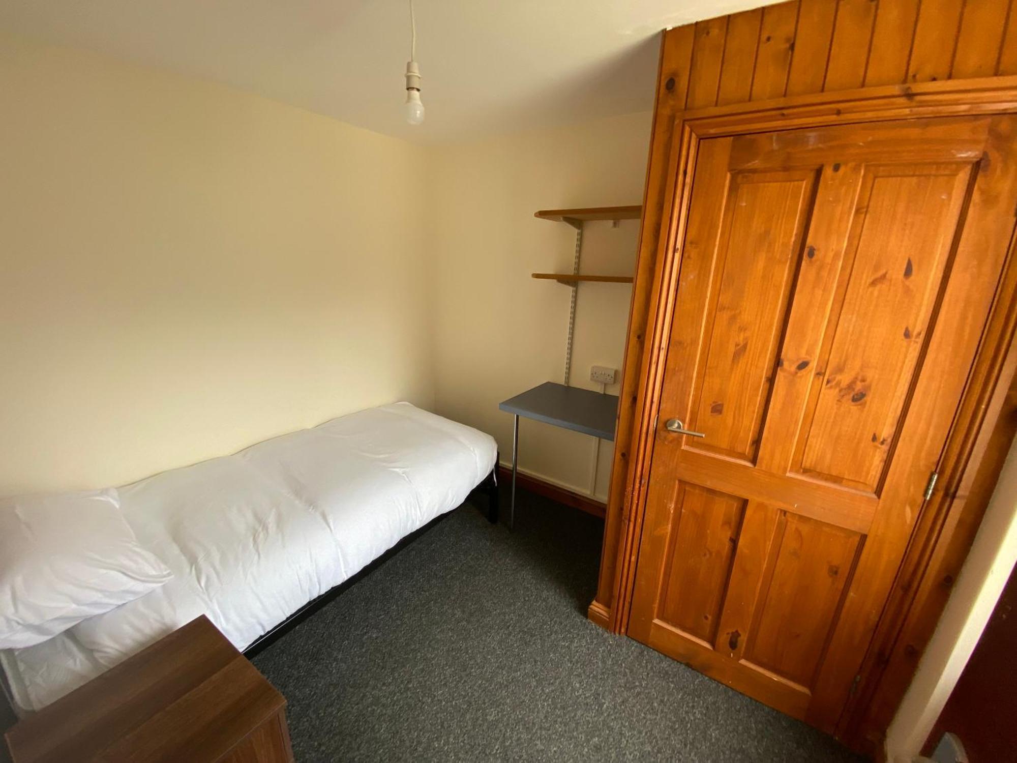 Room In A Shared House Bangor  Extérieur photo